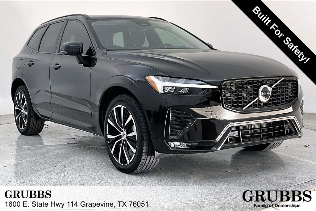 2025 Volvo XC60 B5 Plus Dark Theme AWD