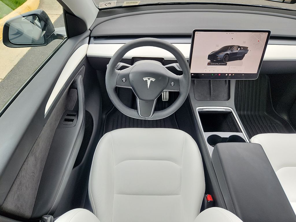 Thumbnail: 2024 Tesla Model Y - 11