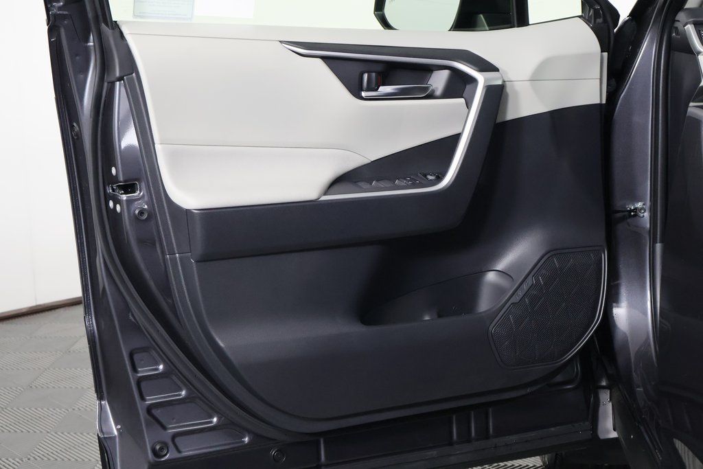 Thumbnail: 2025 Toyota RAV4 - 7
