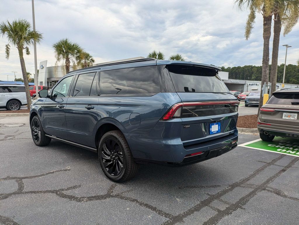 2027 Lincoln Navigator Reserve L