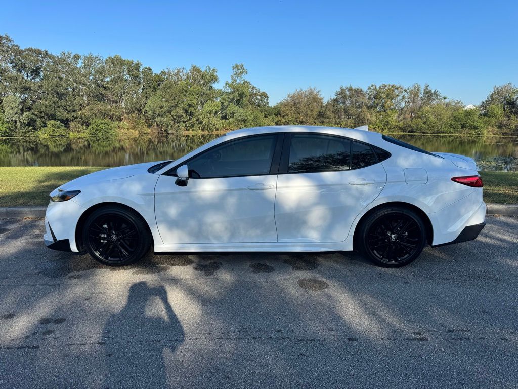 2025 Toyota Camry SE 2