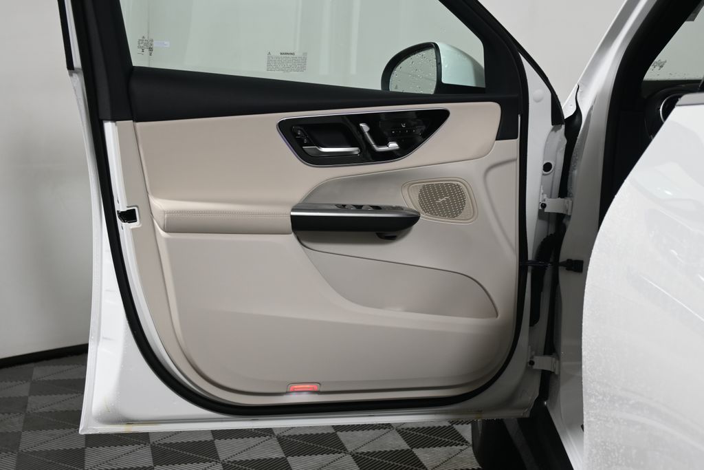 Thumbnail: 2026 Mercedes-Benz GLC - 23