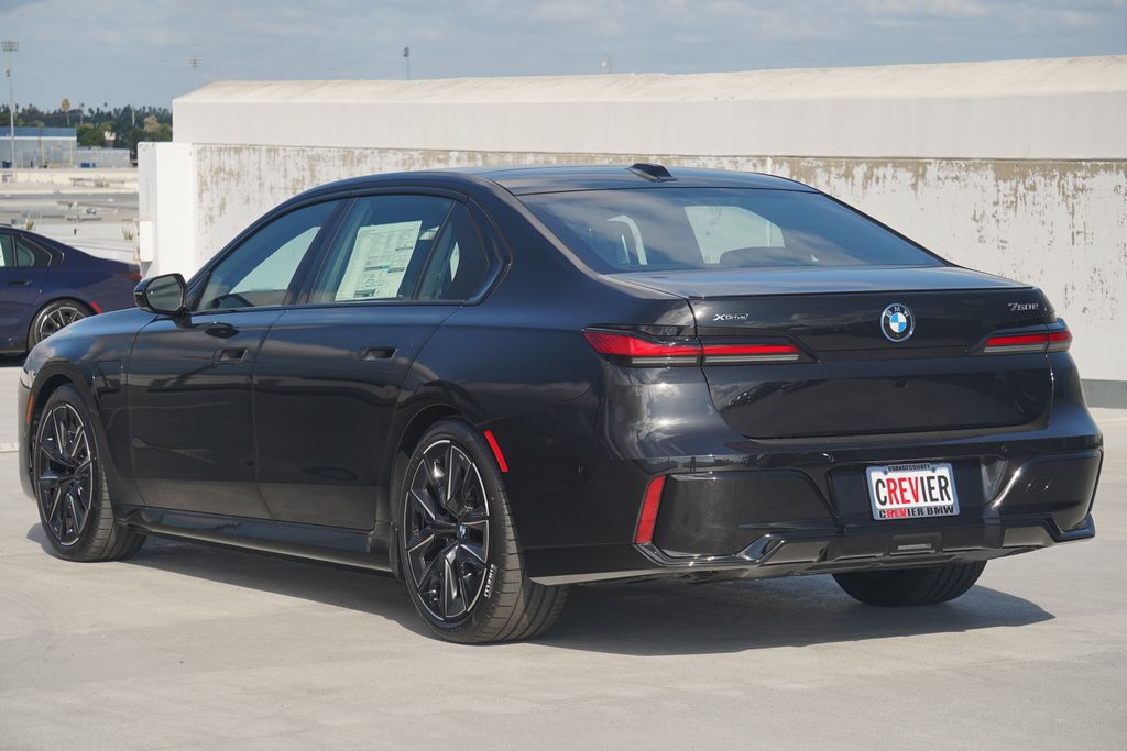 Thumbnail: 2026 BMW 7 Series - 8