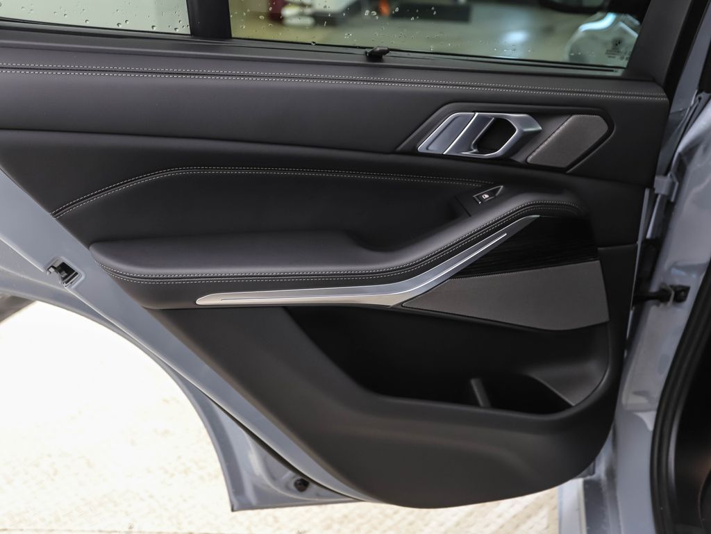 Thumbnail: 2026 BMW X5 - 19