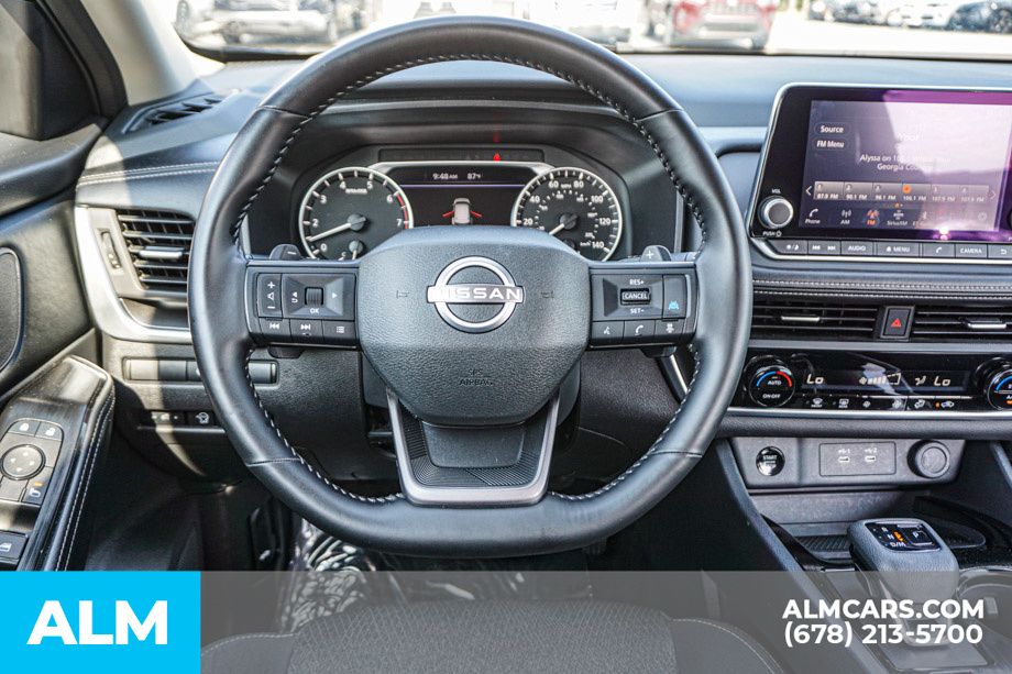 2025 Nissan Rogue SV - Photo 28