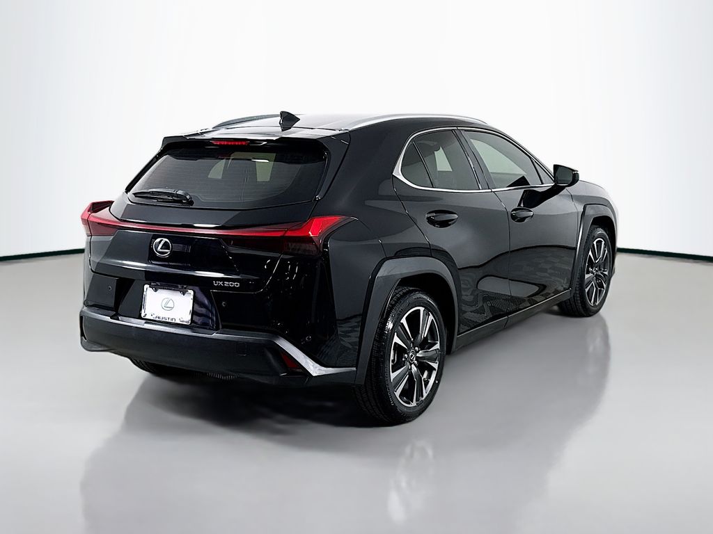 Thumbnail: 2020 Lexus UX - 5