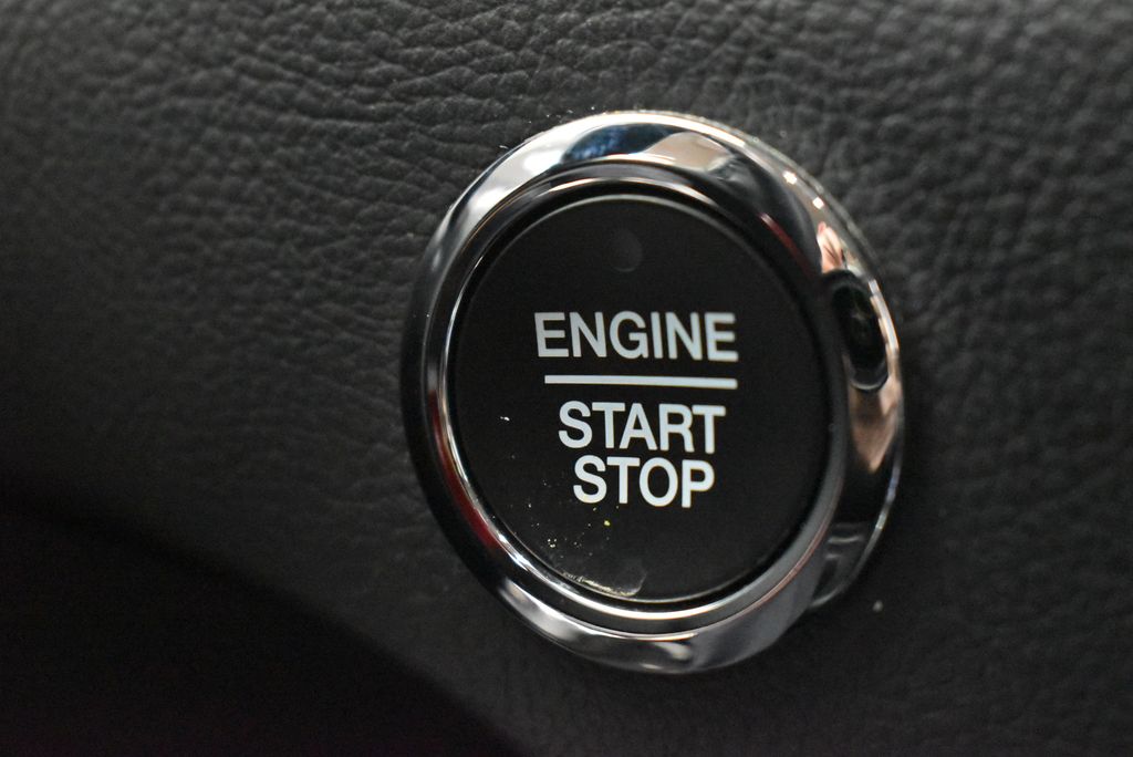 Thumbnail: 2022 Ford Edge - 19