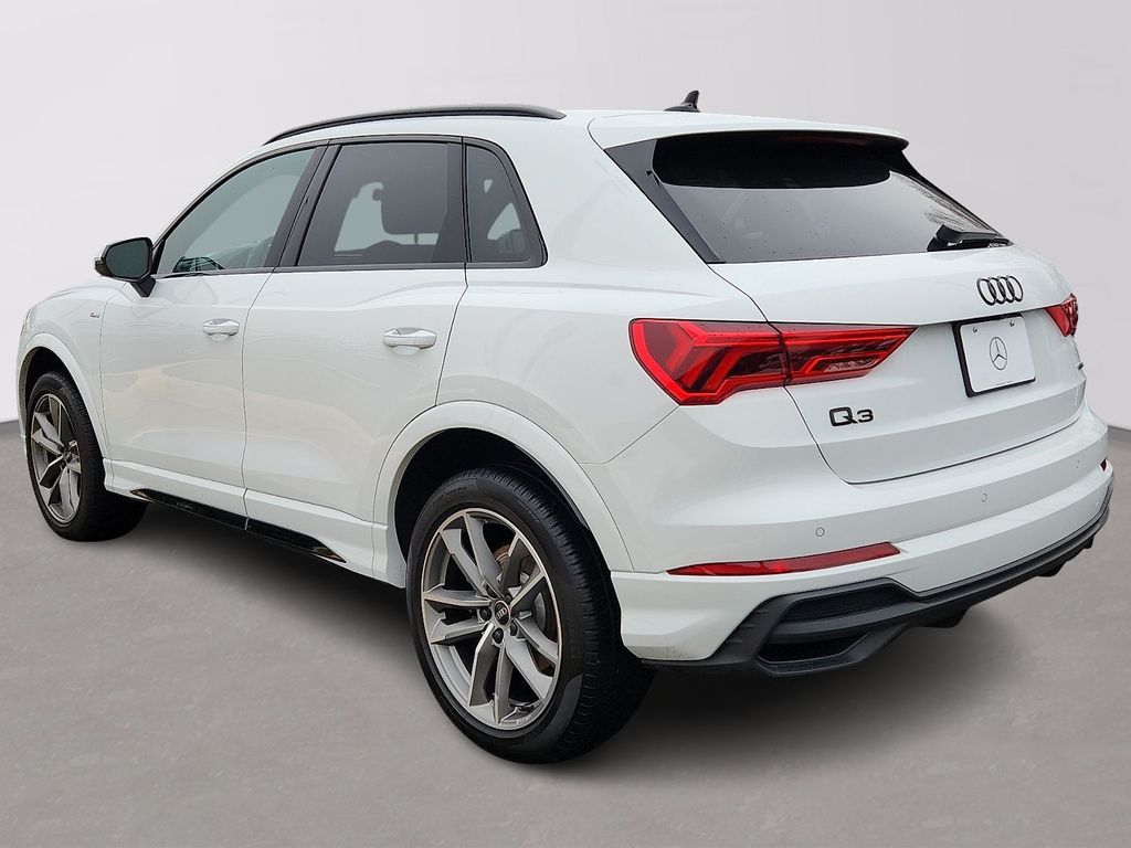 Thumbnail: 2023 Audi Q3 - 6