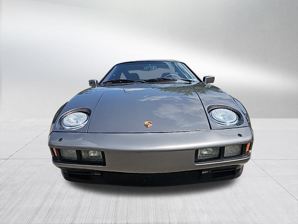 1986 Porsche 928 S 2