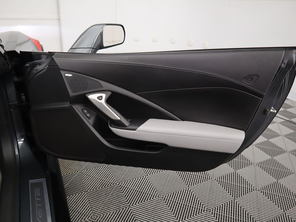 Thumbnail: 2018 Chevrolet Corvette - 30