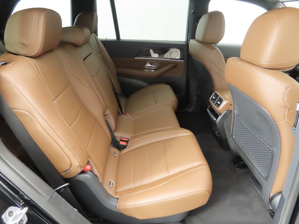 Thumbnail: 2026 Mercedes-Benz GLS - 22