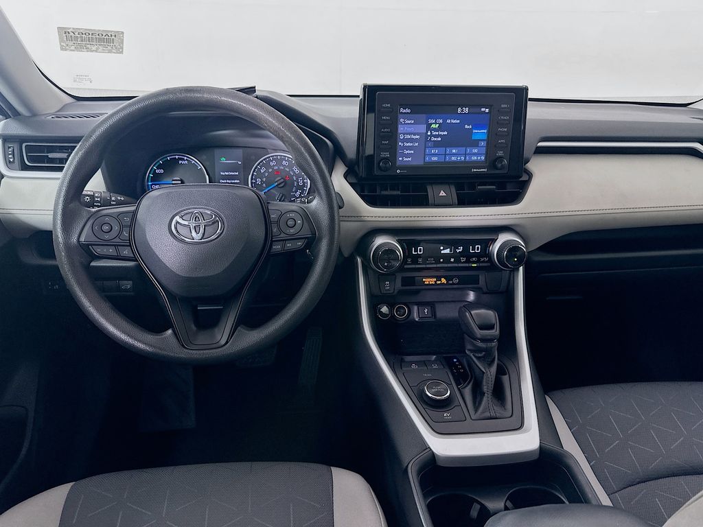Thumbnail: 2021 Toyota RAV4 - 21
