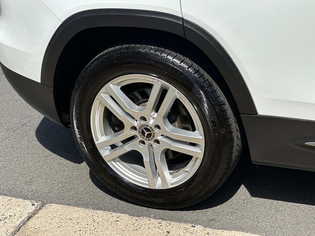 Thumbnail: 2022 Mercedes-Benz GLB - 17