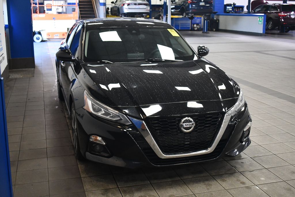 Thumbnail: 2019 Nissan Altima - 3