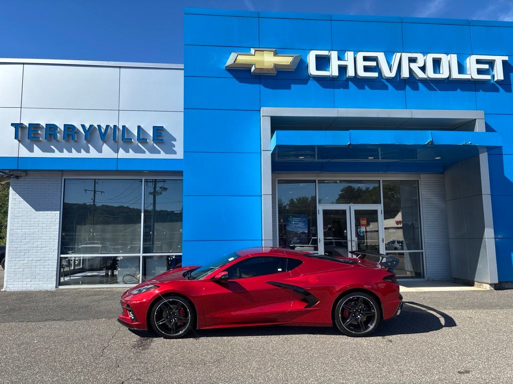 2021 Chevrolet Corvette Rojo (Red Mist Metallic Tintcoat) Coupé Tracción trasera 8 velocidades Doble cloch
