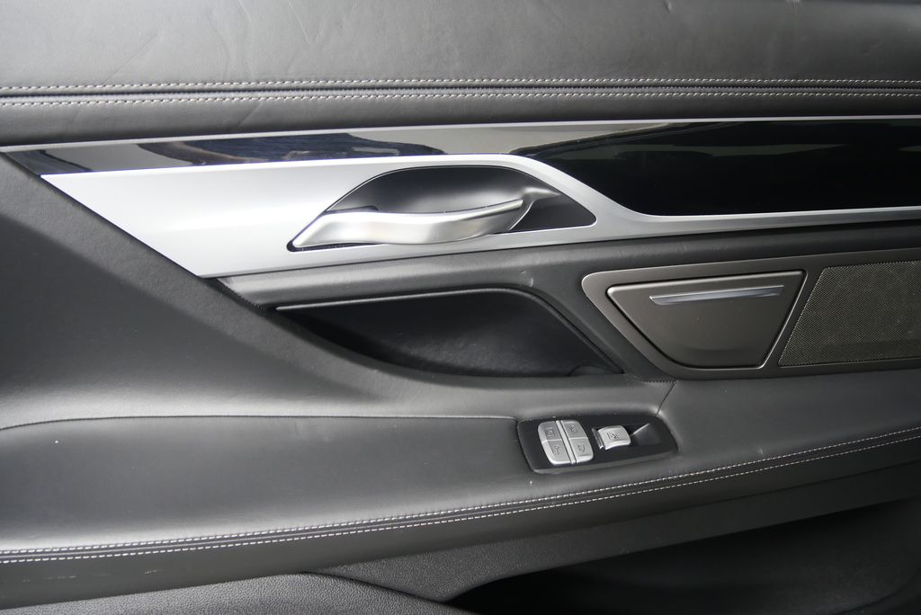 2018 BMW 7 Series 740i xDrive 13