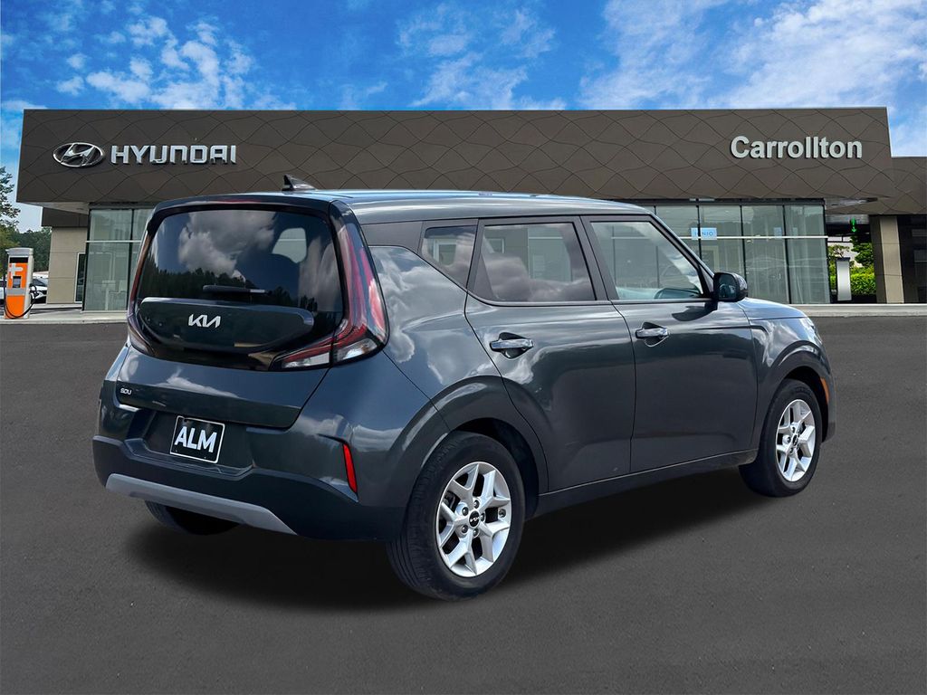 Used 2025 Gray Kia LX image 5