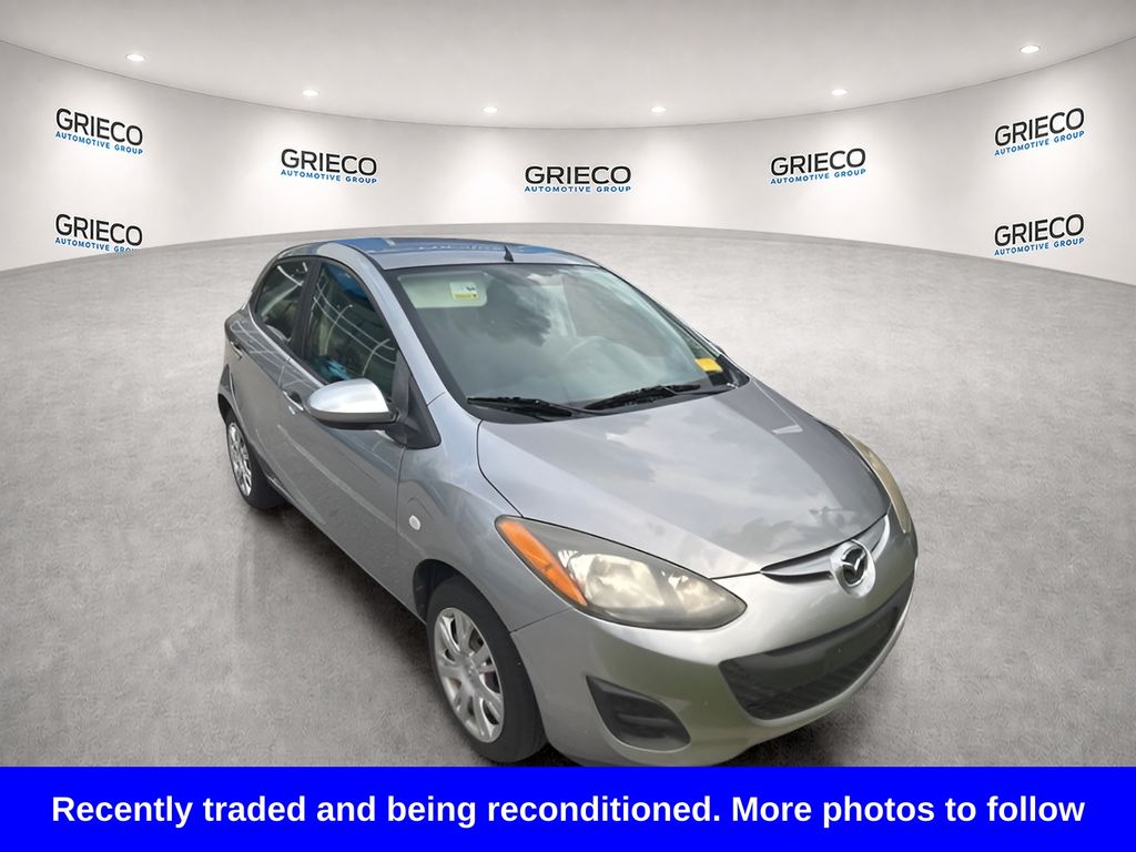Liquid Silver Metallic 2013 Mazda MAZDA2 Hatchback Front-Wheel Drive 4-Speed Automatic