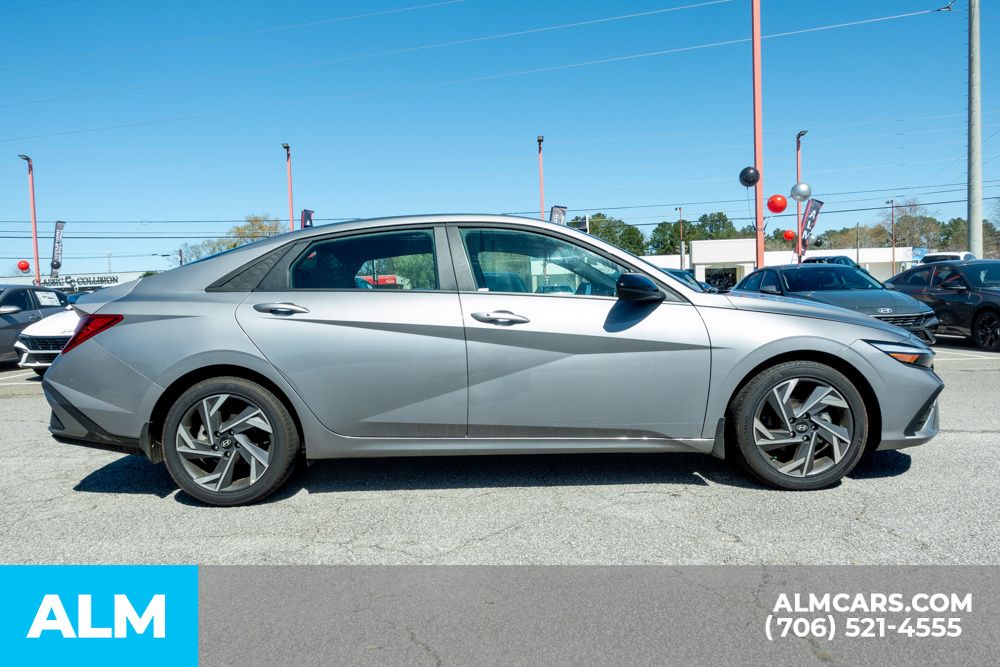 Certified Used 2025 Silver Hyundai SEL Sport image 5