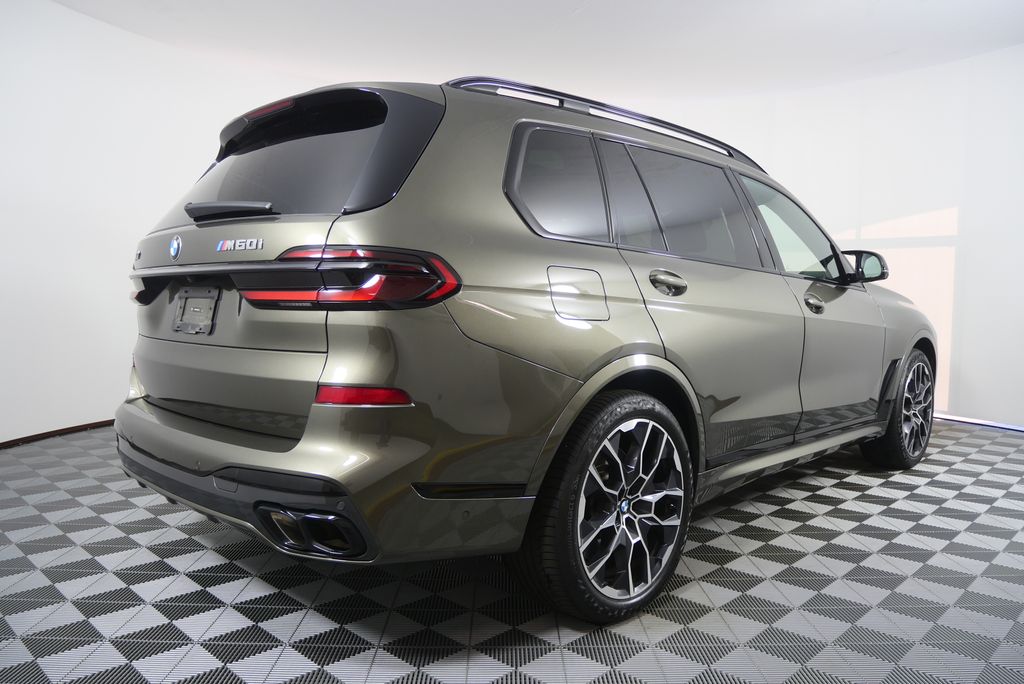 Thumbnail: 2024 BMW X7 - 3