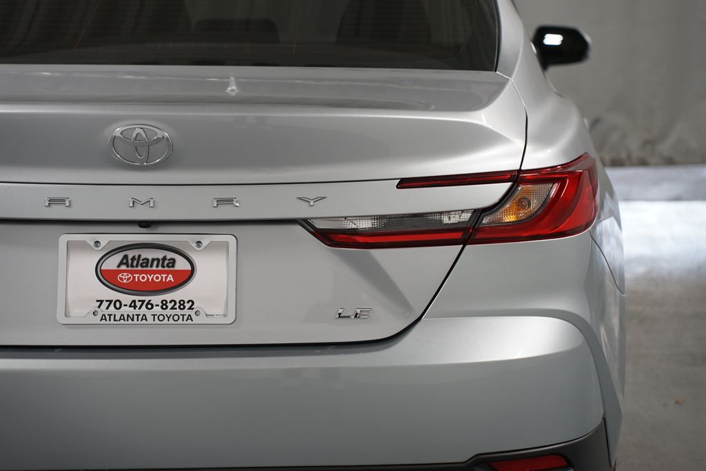 Thumbnail: 2025 Toyota Camry - 10