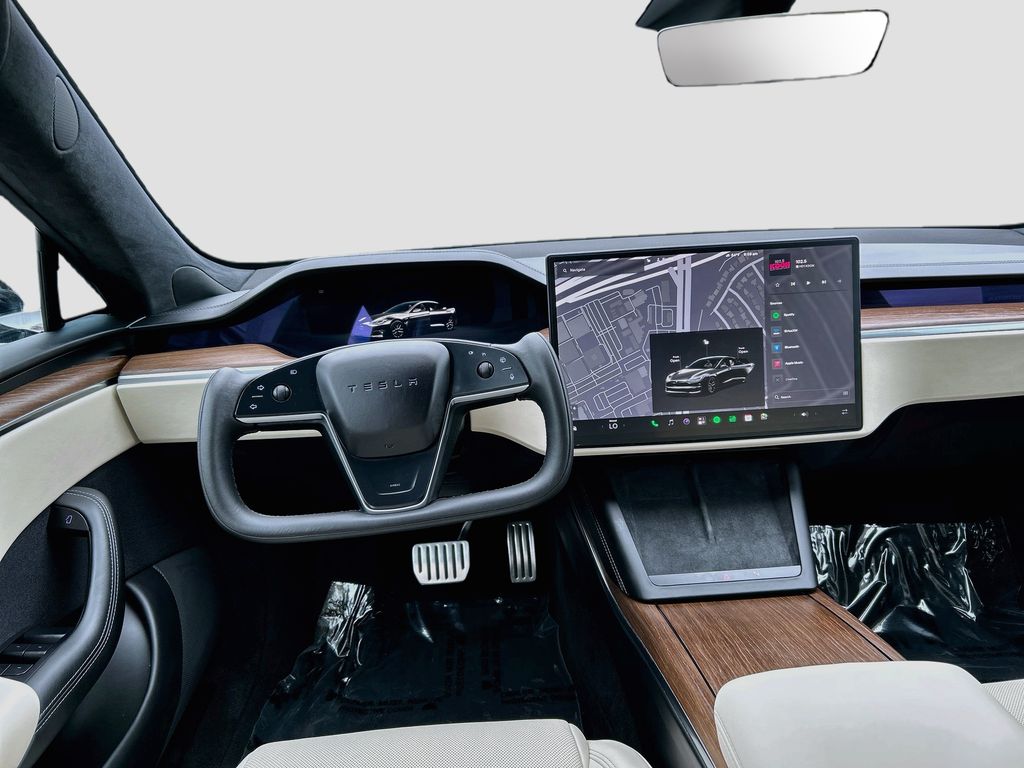 Thumbnail: 2022 Tesla Model S - 26