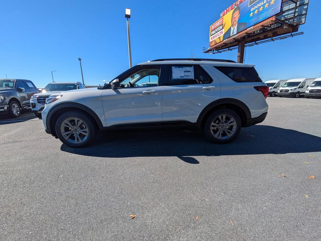 2026 Ford Explorer Active w/200A Pkg