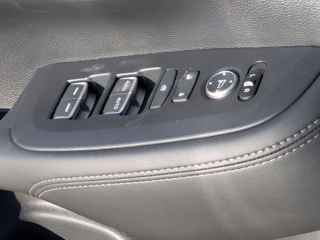 2026 Honda HR-V EX-L - Photo 15