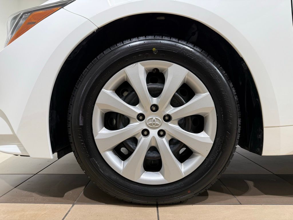 2022 Toyota Corolla LE 9