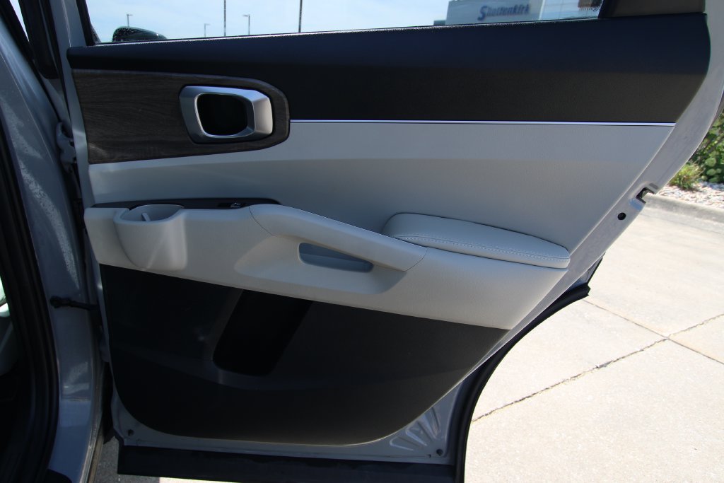 Used 2023 Kia Sorento SUV