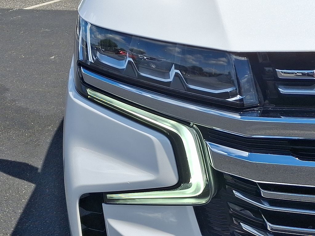 Thumbnail: 2024 Chevrolet Suburban - 9