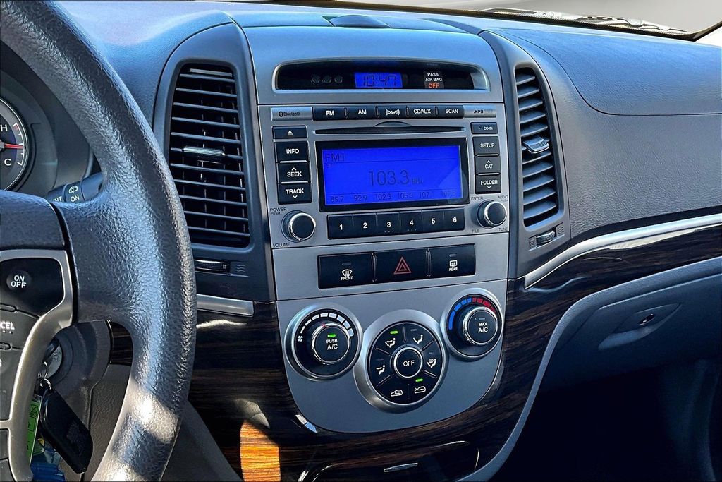 Used 2011 Black Hyundai GLS image 10