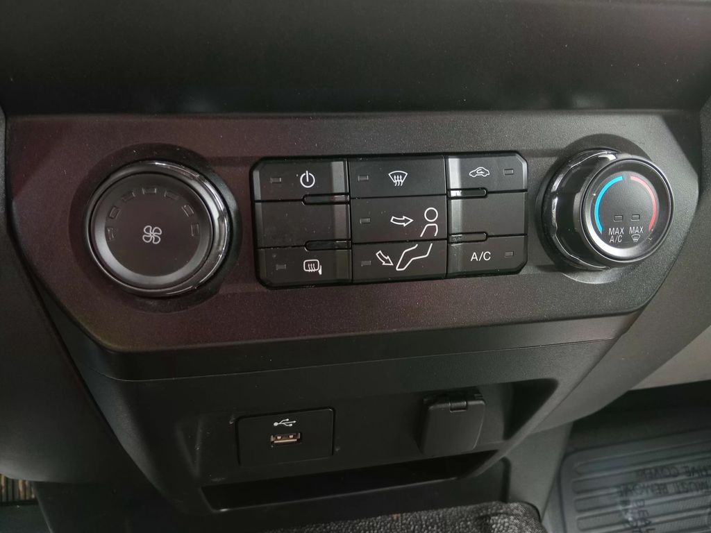 2019 Ford F-350 Chassis XL