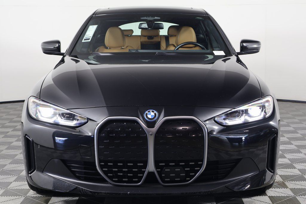 Thumbnail: 2023 BMW i4 - 2