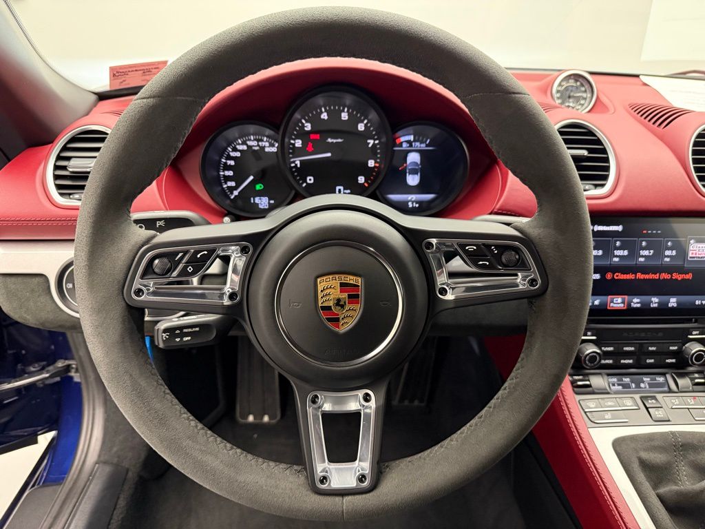 Thumbnail: 2022 Porsche  - 12