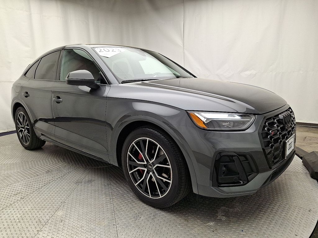 Thumbnail: 2023 Audi SQ5 - 3