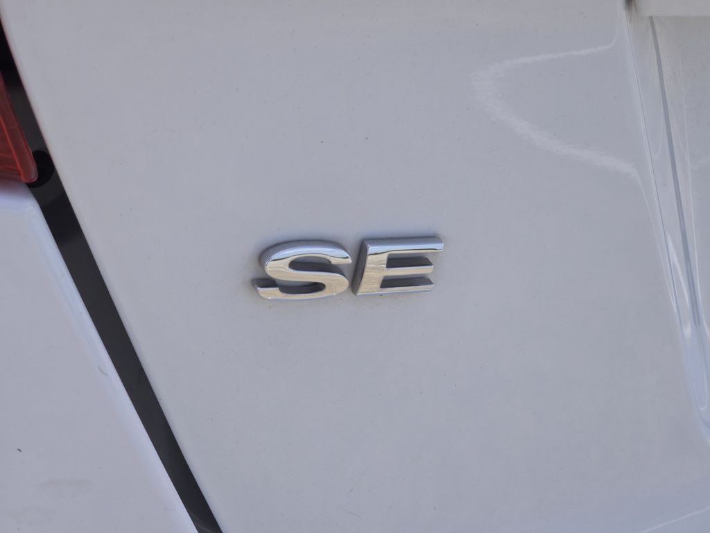 2019 Ford Fiesta SE - 8