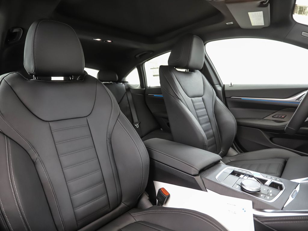 Thumbnail: 2026 BMW i4 - 32