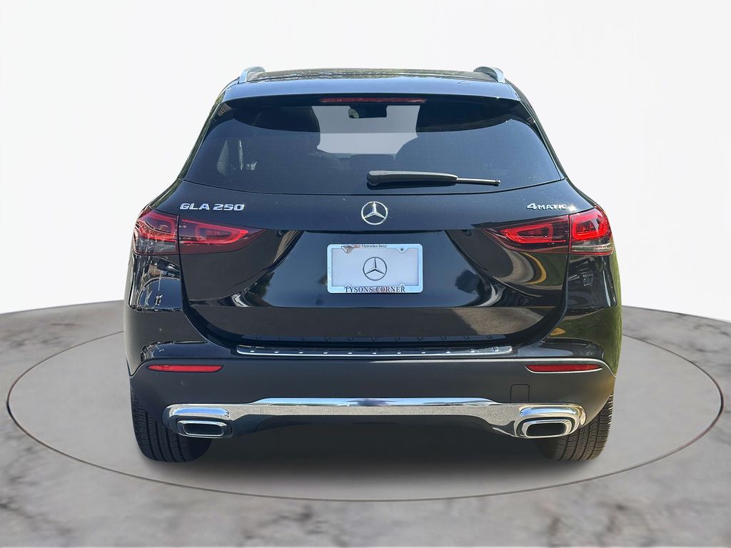 2021 Mercedes-Benz GLA 250 4MATIC 9