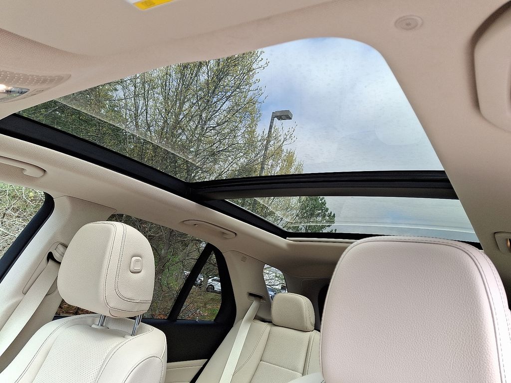 Thumbnail: 2022 Mercedes-Benz GLE - 14