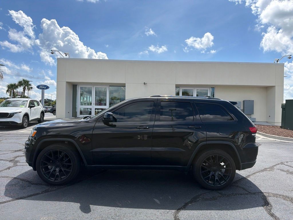 2020 Jeep Grand Cherokee Laredo E
