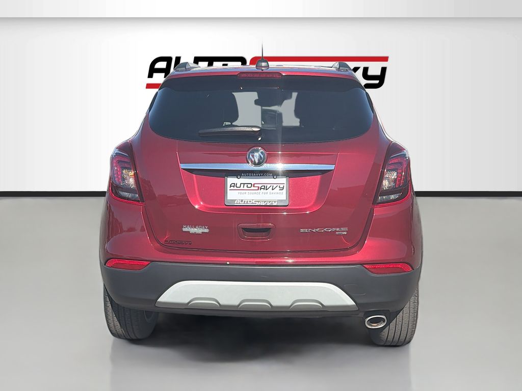 Used 2022 Red Buick Preferred image 6