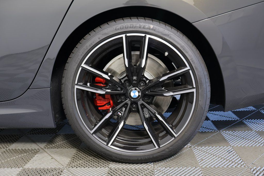 Thumbnail: 2026 BMW 3 Series - 10