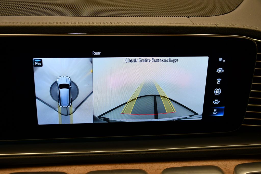 Thumbnail: 2022 Mercedes-Benz GLS - 26