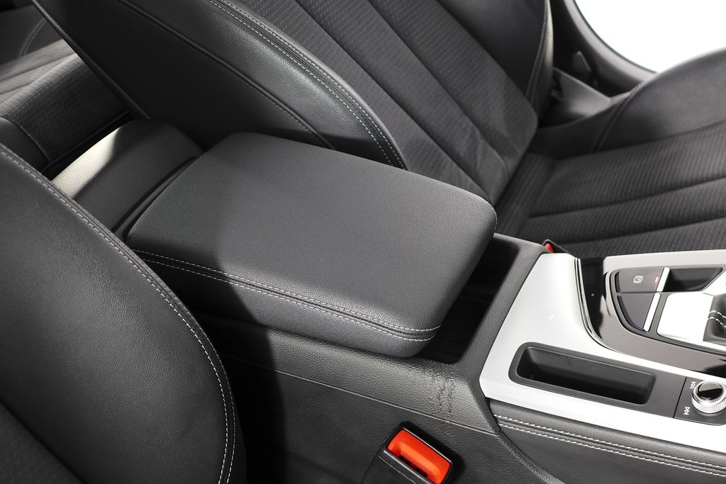 Thumbnail: 2023 Audi A4 - 16