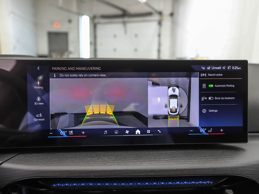 Thumbnail: 2026 BMW i4 - 19