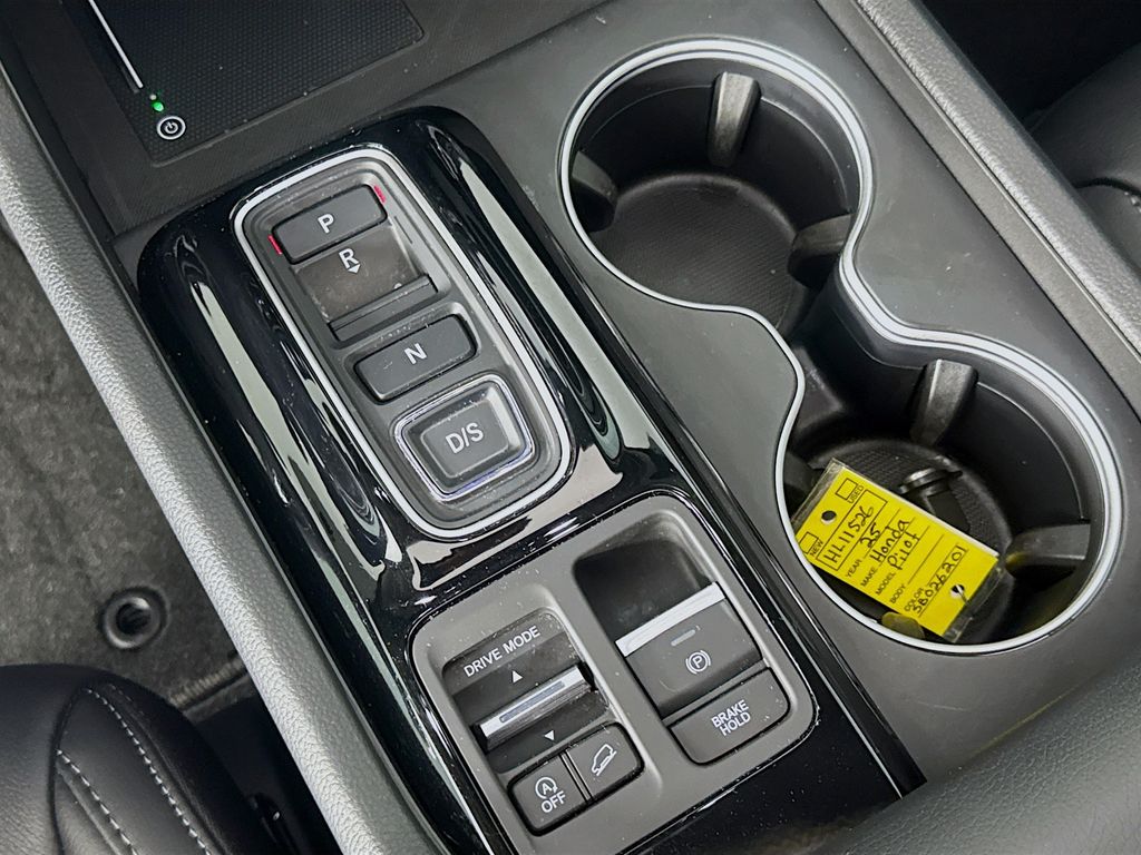 Used Car 2025 Honda Pilot  Touring For Sale Under $50,000 In Austin, Texas