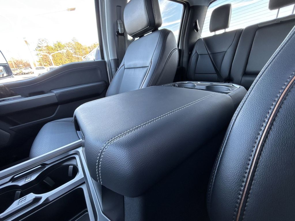 New 2026 Star White Metallic Tri-Coat Ford F-250® Lariat® image 23