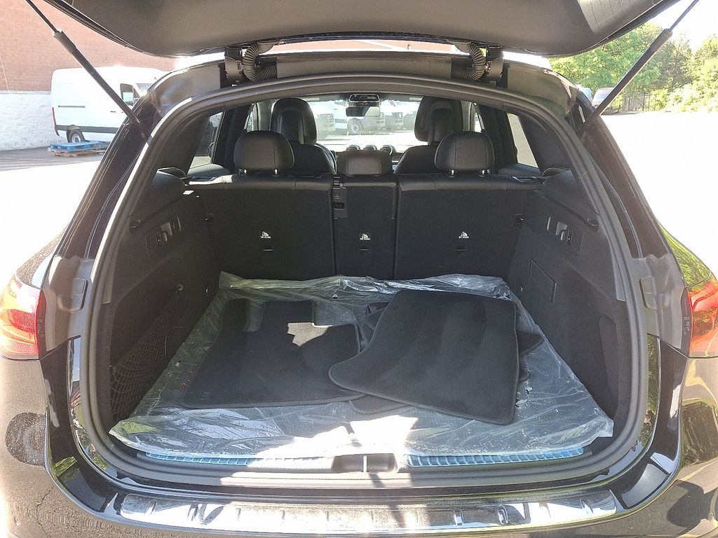 2023 Mercedes-Benz GLC 300 27