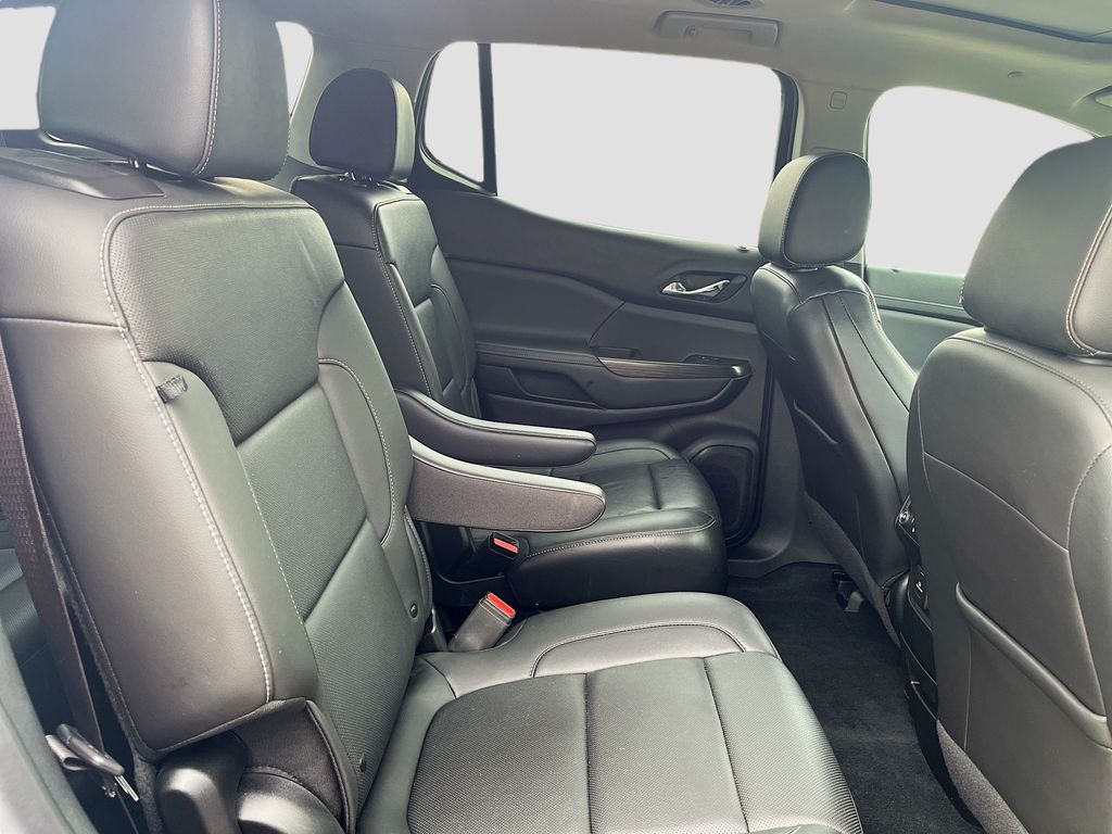 Used 2023 White GMC SLT image 29